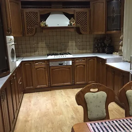 U Zubrytskyh Отель Трускавец