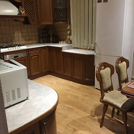 U Zubrytskyh Отель *