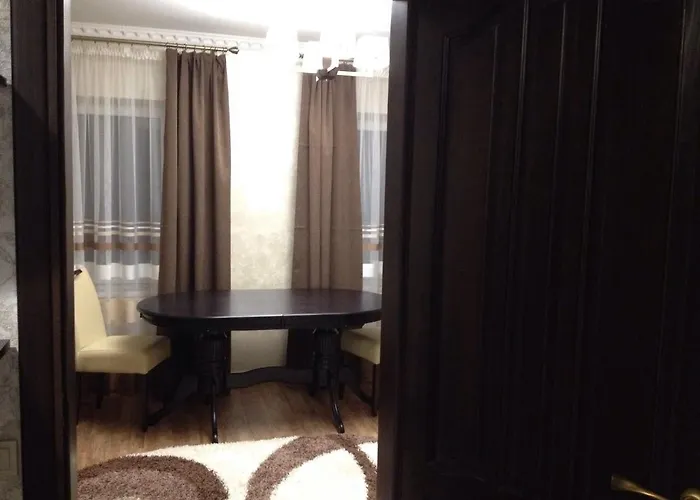 U Zubrytskyh Отель *