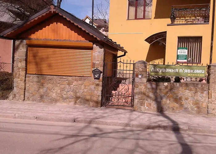 U Zubrytskyh Отель Трускавец