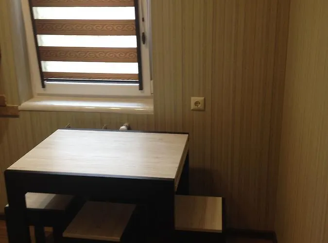 U Zubrytskyh Отель *