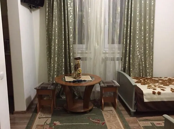 U Zubrytskyh Отель *