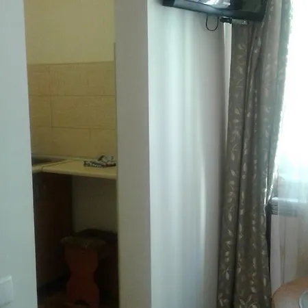 U Zubrytskyh Hotel *